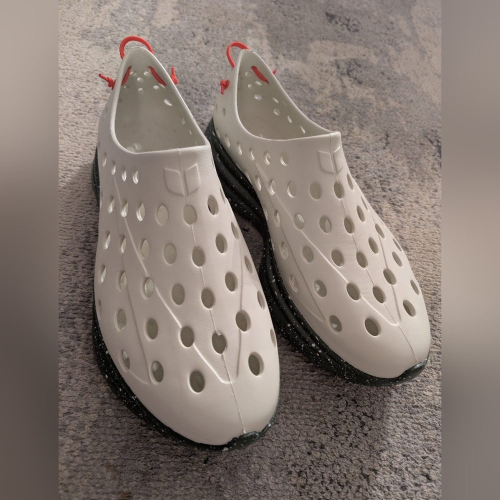 Kane Revive Perforated Slip-On Shoes, Men's 17, Cream/Green/Orange, NWOT